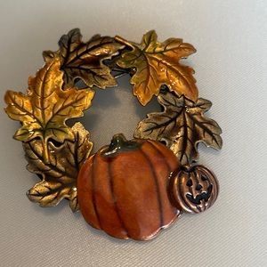 Vintage KC signed Halloween brooch